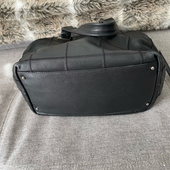 Chanel black leather bag - Picture 8 of 9